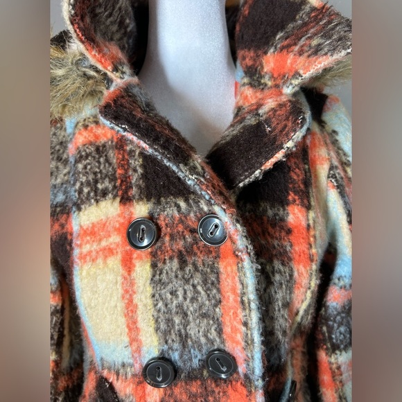 NWOT Urban Republic Plaid Girls Coat with Faux Fur Hood Size 16 - Picture 12 of 16